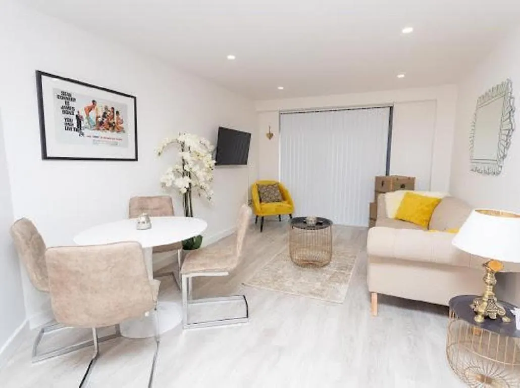 Valdeni Apartments Leeds
